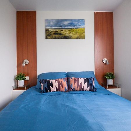 Villa Knus En Modern Ingericht Chalet Met Gratis Wifi à Tzummarum Extérieur photo