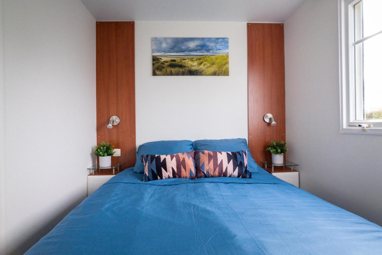 Villa Knus En Modern Ingericht Chalet Met Gratis Wifi à Tzummarum Extérieur photo